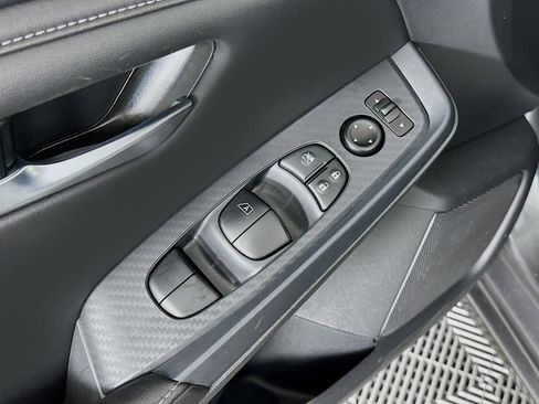 Used 2025 Nissan Sentra SV FWD image 20