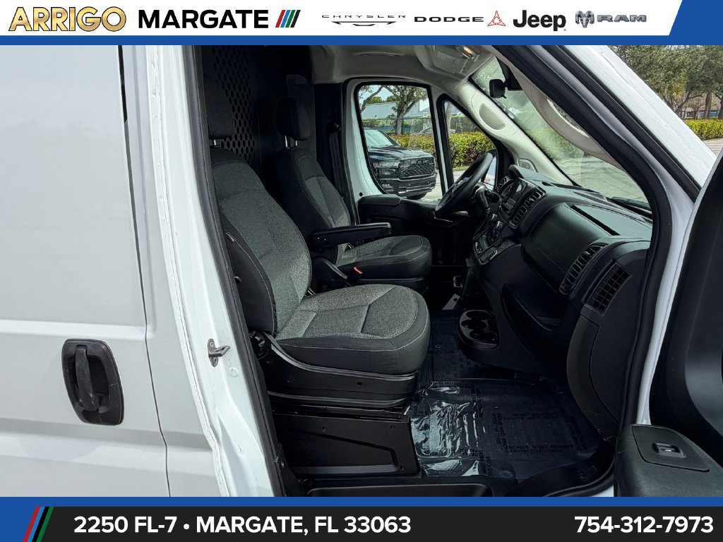 Used 2025 RAM ProMaster 2500 w/ U-Haul Equipment Group FWD image 16