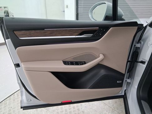 New 2026 Porsche Macan Electric image 20