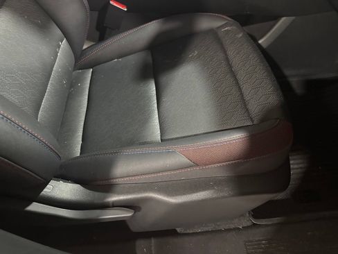 Used 2026 Chevrolet Equinox RS w/ LPO, Floor Liner Package FWD image 7