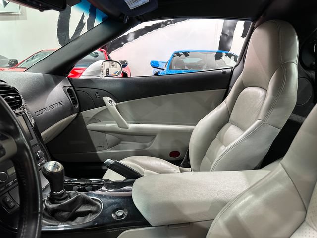 Used 2009 Chevrolet Corvette Coupe w/ Preferred Equipment Group RWD image 13