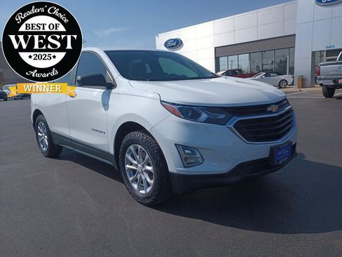 Used 2020 Chevrolet Equinox LS w/ LS Convenience Package image 1