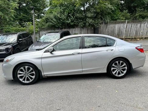 Used 2013 Honda Accord Sport image 4