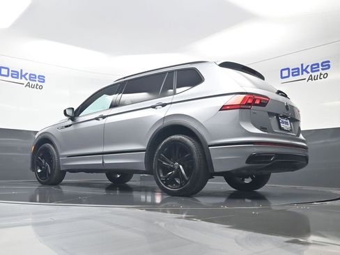 Used 2023 Volkswagen Tiguan SE R-Line FWD image 43