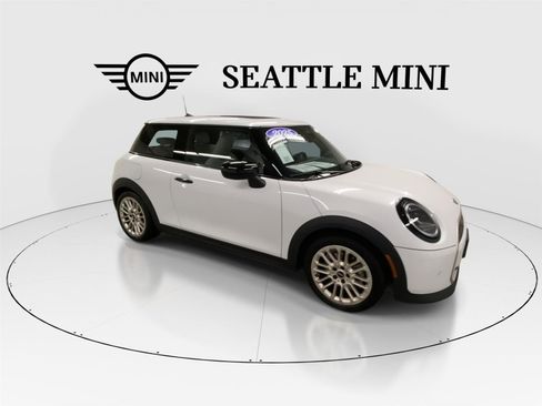 Certified 2025 MINI Cooper S image 13