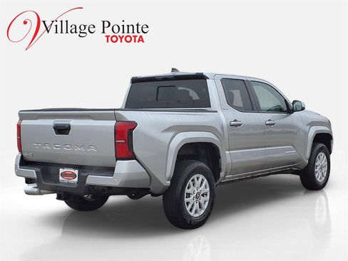 Certified 2025 Toyota Tacoma SR5 image 7