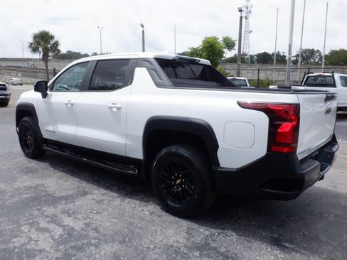 Used 2024 Chevrolet Silverado EV W/T AWD/4WD image 3