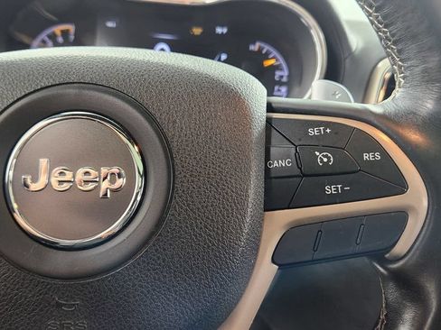 Used 2015 Jeep Grand Cherokee Overland AWD/4WD image 23