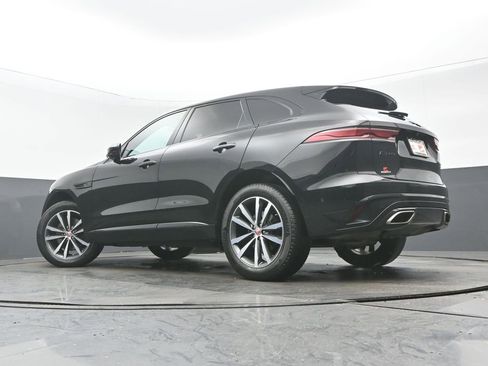 Used 2021 Jaguar F-PACE R-Dynamic S image 30