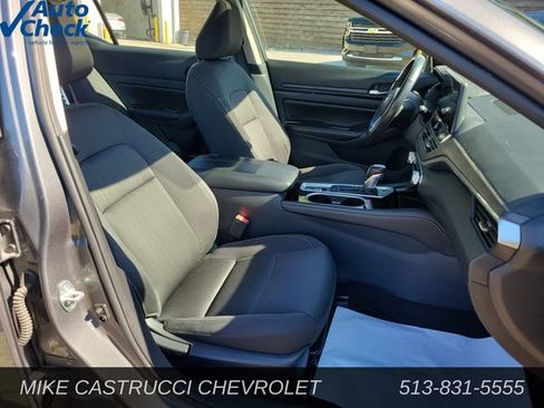 Used 2024 Nissan Altima 2.5 SV w/ SV Premium Package FWD image 27