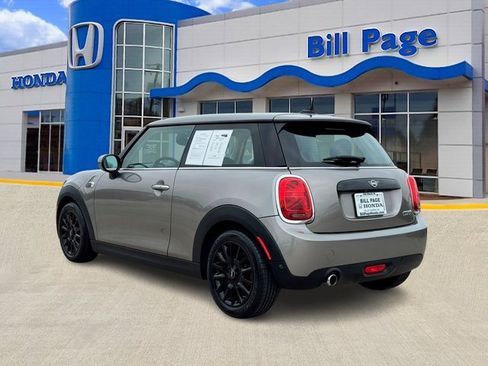 Used 2020 MINI Cooper 2-Door Hardtop image 6