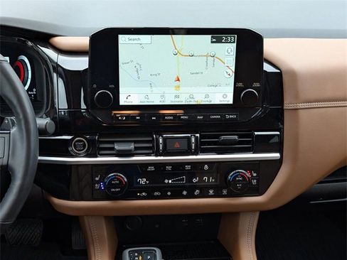 Used 2024 Nissan Pathfinder Platinum w/ Cargo Package image 33