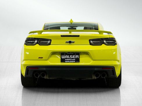 Used 2019 Chevrolet Camaro SS RWD image 4