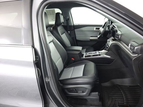 Used 2023 Ford Explorer XLT w/ Equipment Group 202A image 71