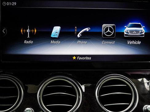 Used 2019 Mercedes-Benz E 450 4MATIC Wagon image 33