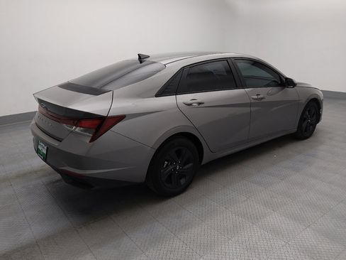 Used 2022 Hyundai Elantra SEL w/ Convenience Package image 10