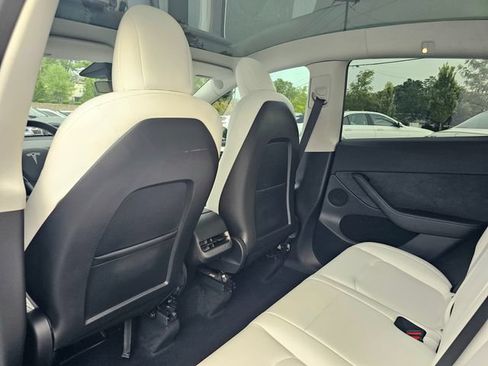Used 2022 Tesla Model Y Performance AWD/4WD image 25
