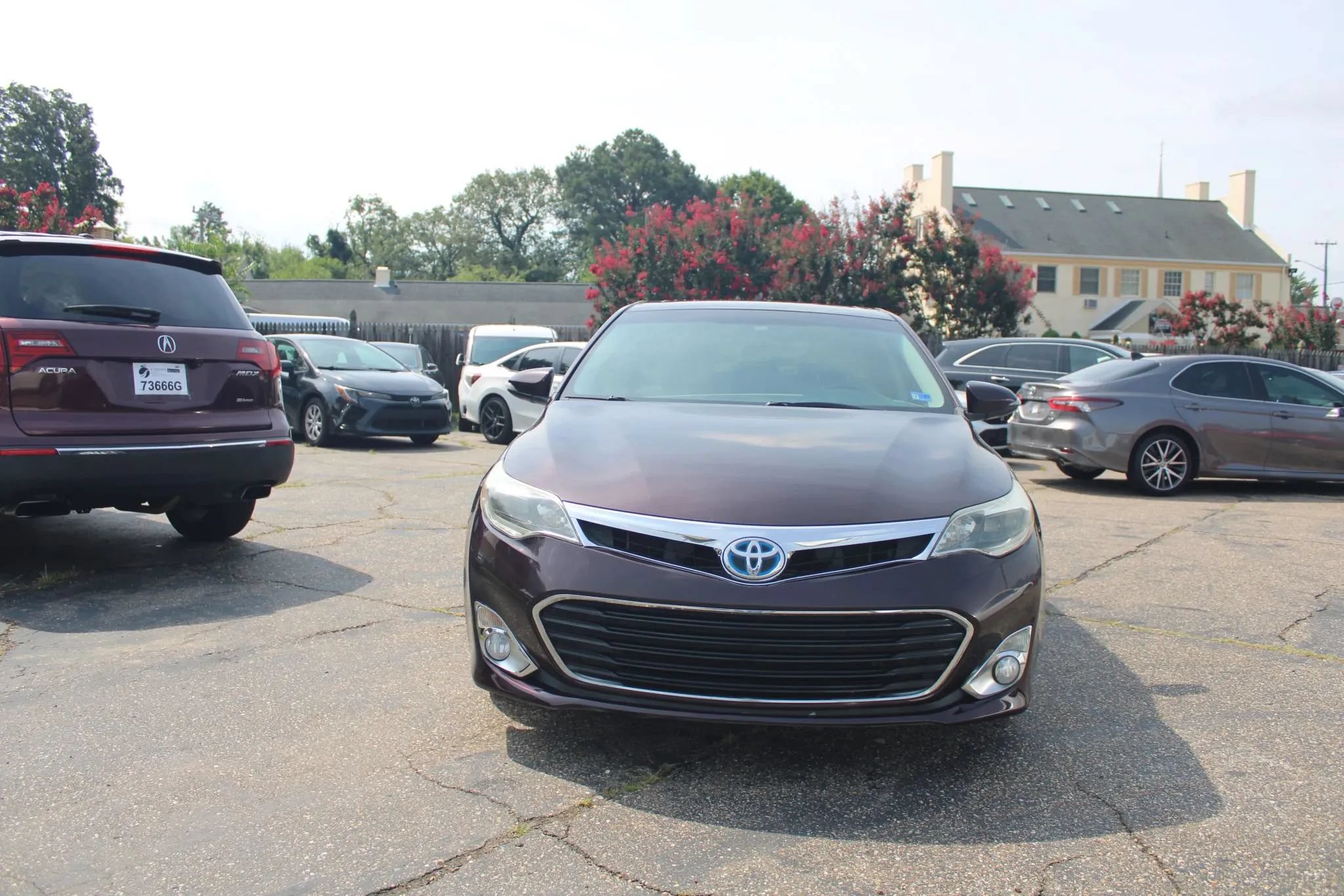 Used 2013 Toyota Avalon Limited FWD image 2
