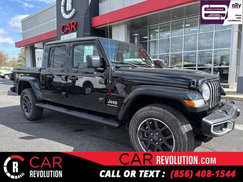 Used 2023 Jeep Gladiator Overland AWD/4WD image 1