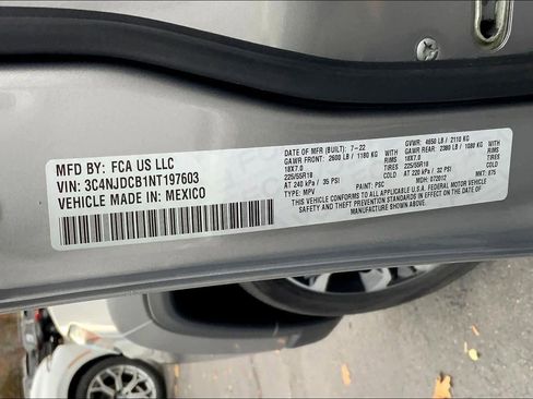 Used 2022 Jeep Compass Limited image 32