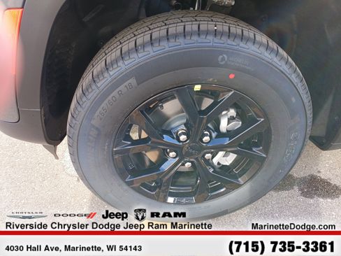 New 2025 Jeep Grand Cherokee Altitude AWD/4WD image 11