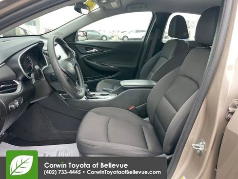 Used 2023 Chevrolet Malibu LT image 17