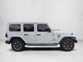 Used 2018 Jeep Wrangler Unlimited Sahara AWD/4WD video 4