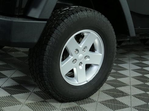 Used 2014 Jeep Wrangler Unlimited Sport w/ Quick Order Package 24S AWD/4WD image 11