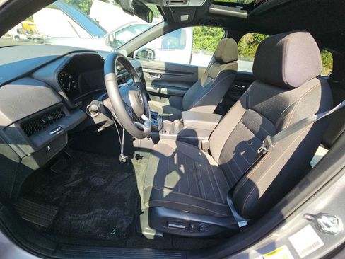 Used 2025 Honda CR-V Sport image 7
