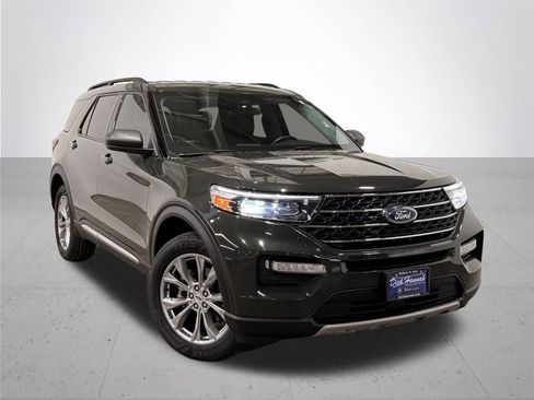 Certified 2022 Ford Explorer XLT w/ Equipment Group 202A image 8