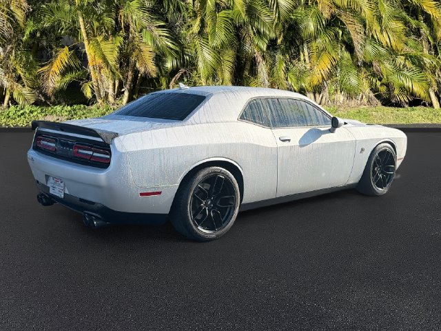 Used 2022 Dodge Challenger R/T Scat Pack w/ Driver Convenience Group RWD image 6