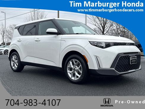 Used 2023 Kia Soul LX w/ Option Group 015 image 1