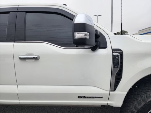 Used 2024 Ford F250 Platinum w/ FX4 Off-Road Package image 15