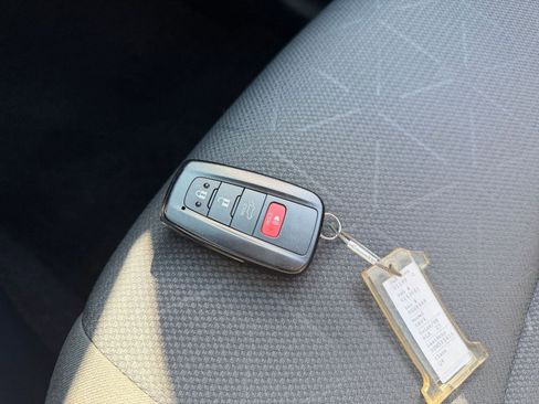 Used 2025 Toyota RAV4 XLE image 22