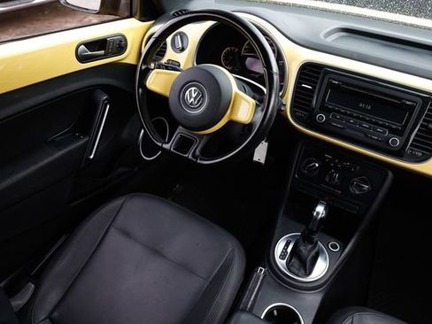 Used 2013 Volkswagen Beetle 2.5 FWD image 24