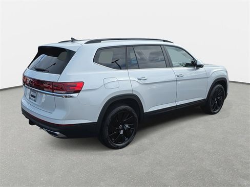 New 2026 Volkswagen Atlas SE image 5