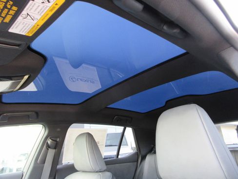 New 2026 Lexus RZ 450e AWD w/ Cold Area Package image 17