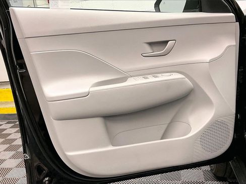 Certified 2025 Hyundai Kona SEL image 21