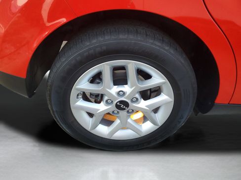 Certified 2024 Kia Soul LX w/ Option Group 015 FWD image 28