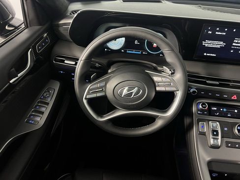 Used 2025 Hyundai Palisade Calligraphy image 17