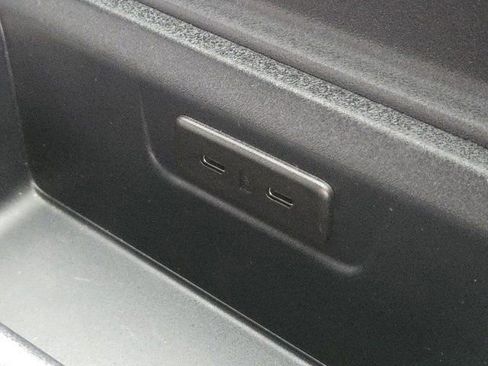 Used 2025 Ford Expedition Tremor image 36