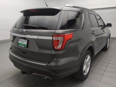 Used 2018 Ford Explorer XLT w/ Equipment Group 201A FWD image 9