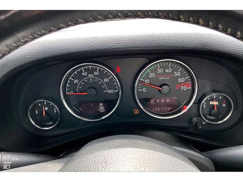 Used 2014 Jeep Wrangler Unlimited Rubicon AWD/4WD image 27