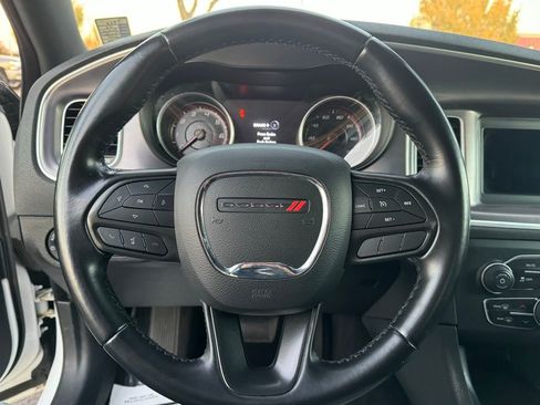 Used 2022 Dodge Charger SXT image 12