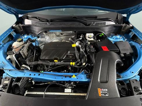 Certified 2025 Chevrolet Trax RS w/ Driver Confidence Package FWD image 35