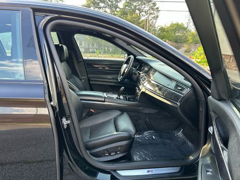 Used 2011 BMW 750Li image 13