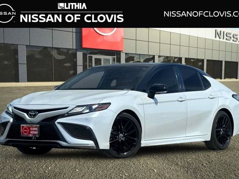 Used 2022 Toyota Camry XSE w/ Navigation Package FWD image 1