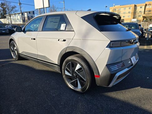 New 2026 Hyundai Ioniq 5 SE image 5