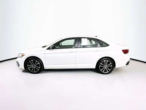 Used 2024 Volkswagen Jetta Sport FWD image 4