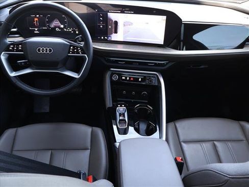 Used 2025 Audi Q5 Premium Plus AWD/4WD image 25